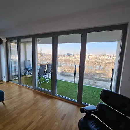 Vltava River Apartmán *